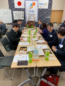 令和7年6月12日　能都ロータリークラブにチャリティーオークション支援金渡し