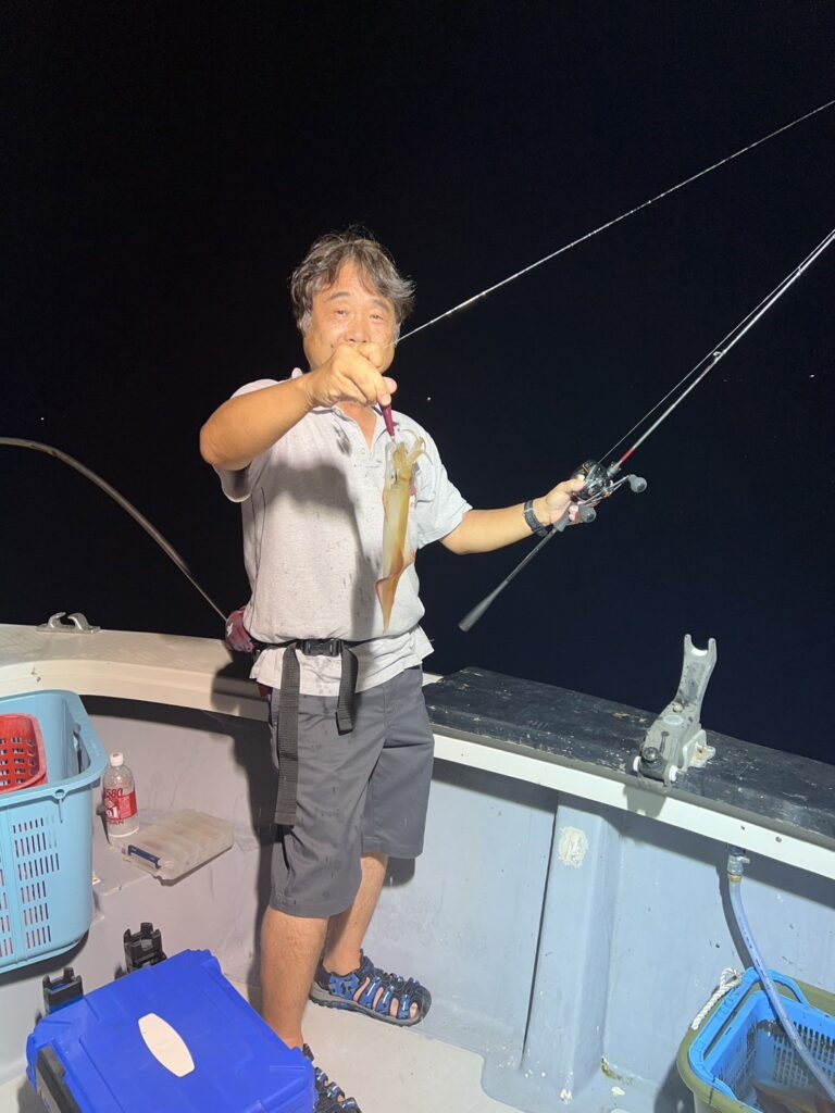 令和7.8.22 釣り同好会 活動報告（イカ釣り）